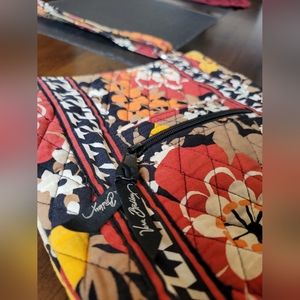 VERA BRADLEY- Cross Body Bag - Women's  Purse Floral with Houndstooth